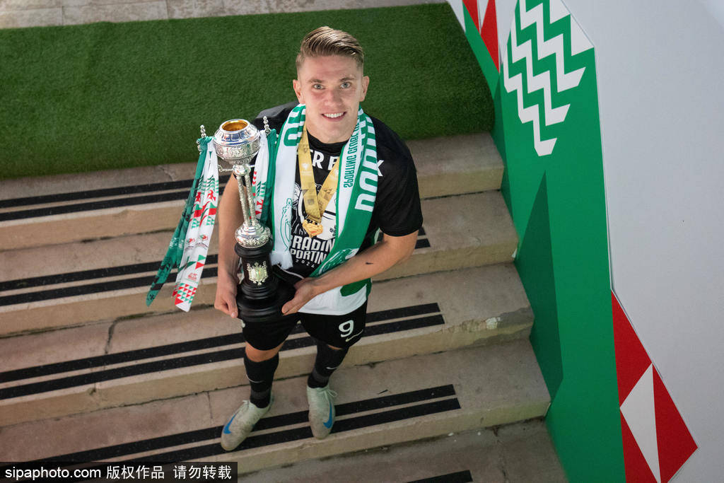 皇冠信用网代理平台_葡超金靴“逼宫”！约克雷斯转会曼联再生变数皇冠信用网代理平台，里斯本竞技坐地起价太黑？