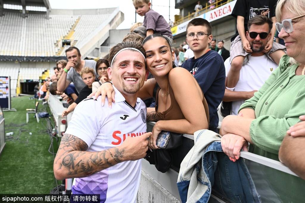 皇冠信用网出租代理_曼联与可口可乐达成三年合作:如何提升球迷体验皇冠信用网出租代理?