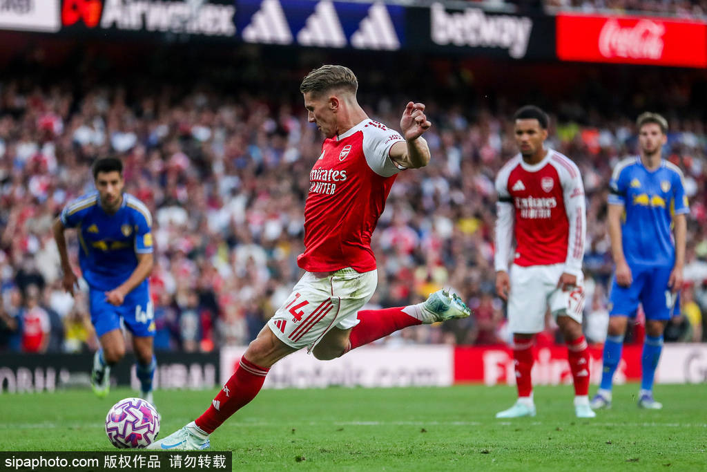 波兰超级联赛 
_英超-约克雷斯双响萨卡破门+伤退 阿森纳5-0利兹联暂登顶