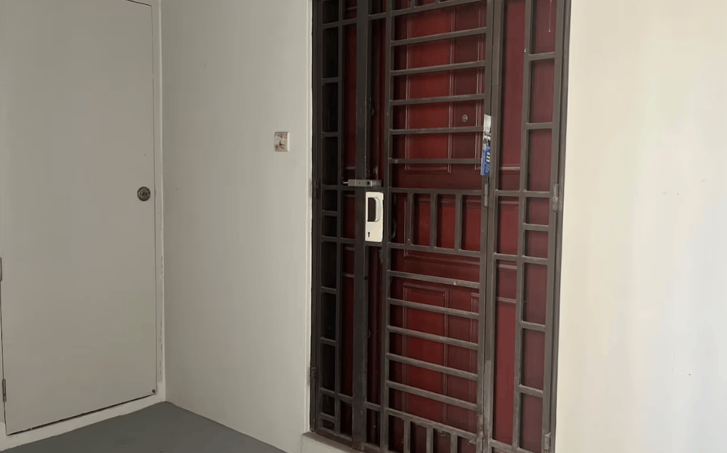 皇冠会员如何申请_新加坡现双尸案：父亲成白骨皇冠会员如何申请，剑桥博士女儿疑饿死，一家来自东北