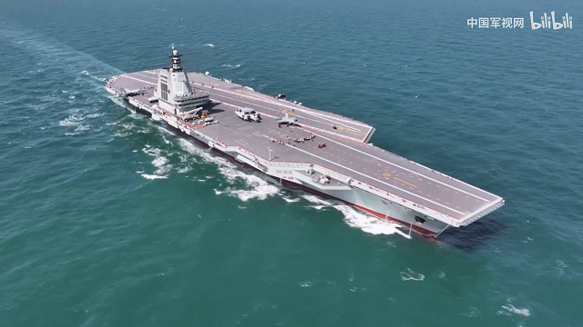 皇冠信用网申请
_双层软卧变三层硬卧！福建舰宿舍首次公开皇冠信用网申请
，咋比辽宁山东舰还挤？