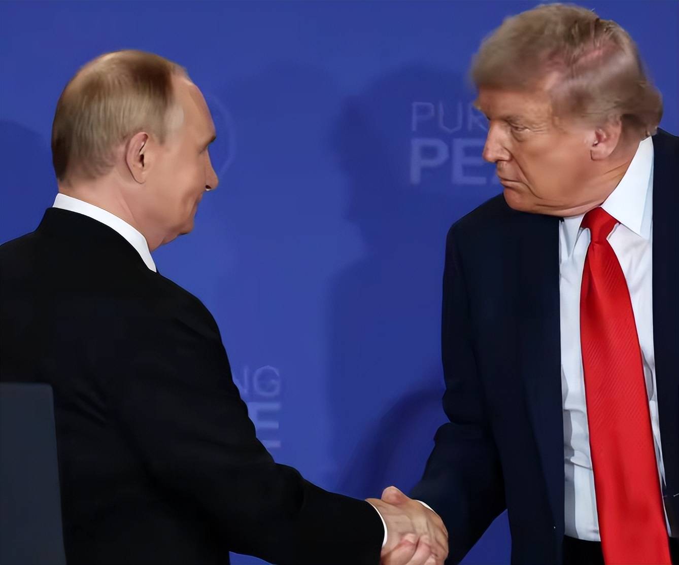 曼彻斯特联足球_结束了！泽连斯基发表全国讲话曼彻斯特联足球，乌克兰人狂欢：终于不用提心吊胆，对外释放信号非同寻常