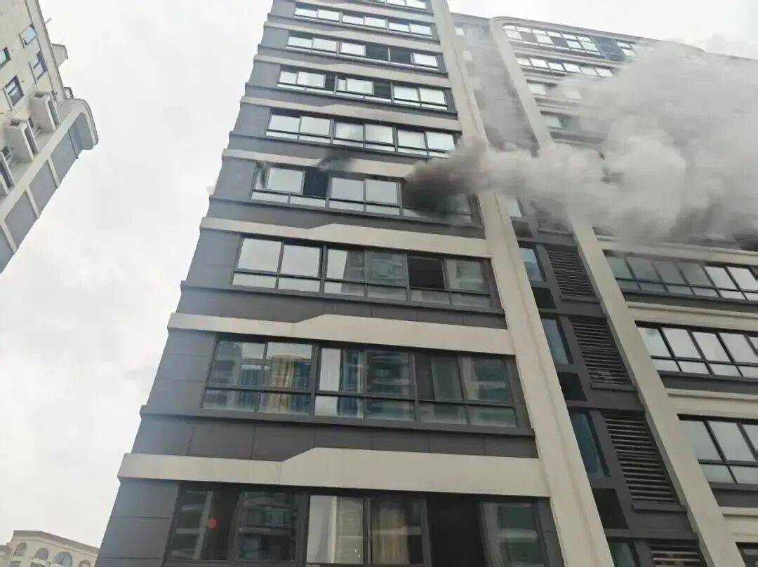 2026世界杯分组抽签仪式_男子出门十几分钟2026世界杯分组抽签仪式，家差点没了！这个“惹火”习惯很多人都有