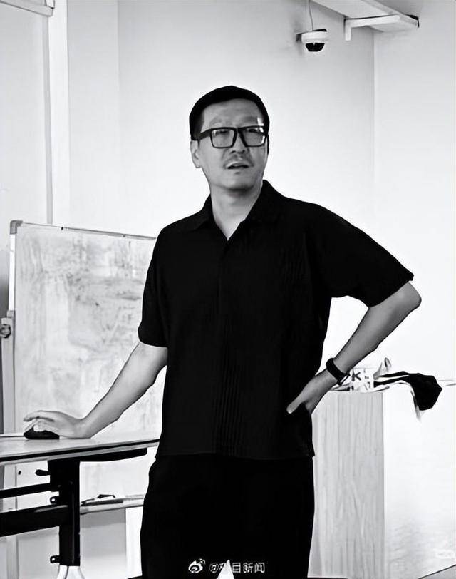 皇冠信用网在线开户_45岁中国教授在伦敦被摩托车撞倒去世