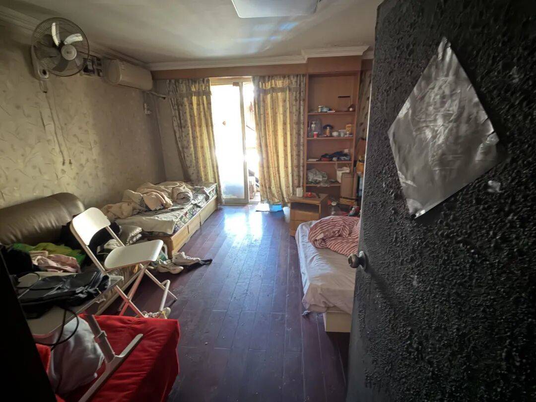 皇冠信用网申请_北京一小区21层发生火灾!同一户内相邻房间皇冠信用网申请,有人昏迷有人毫发无伤