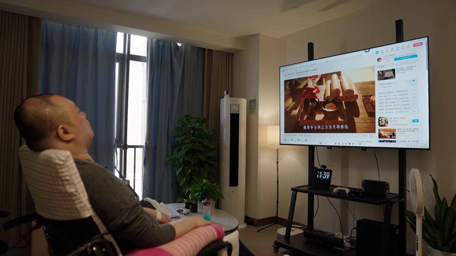 皇冠信用网正版开户_上海一厅局级干部突然辞职皇冠信用网正版开户,刚40岁出头!离开体制后,他比以前更忙了,全职创业究竟值吗?