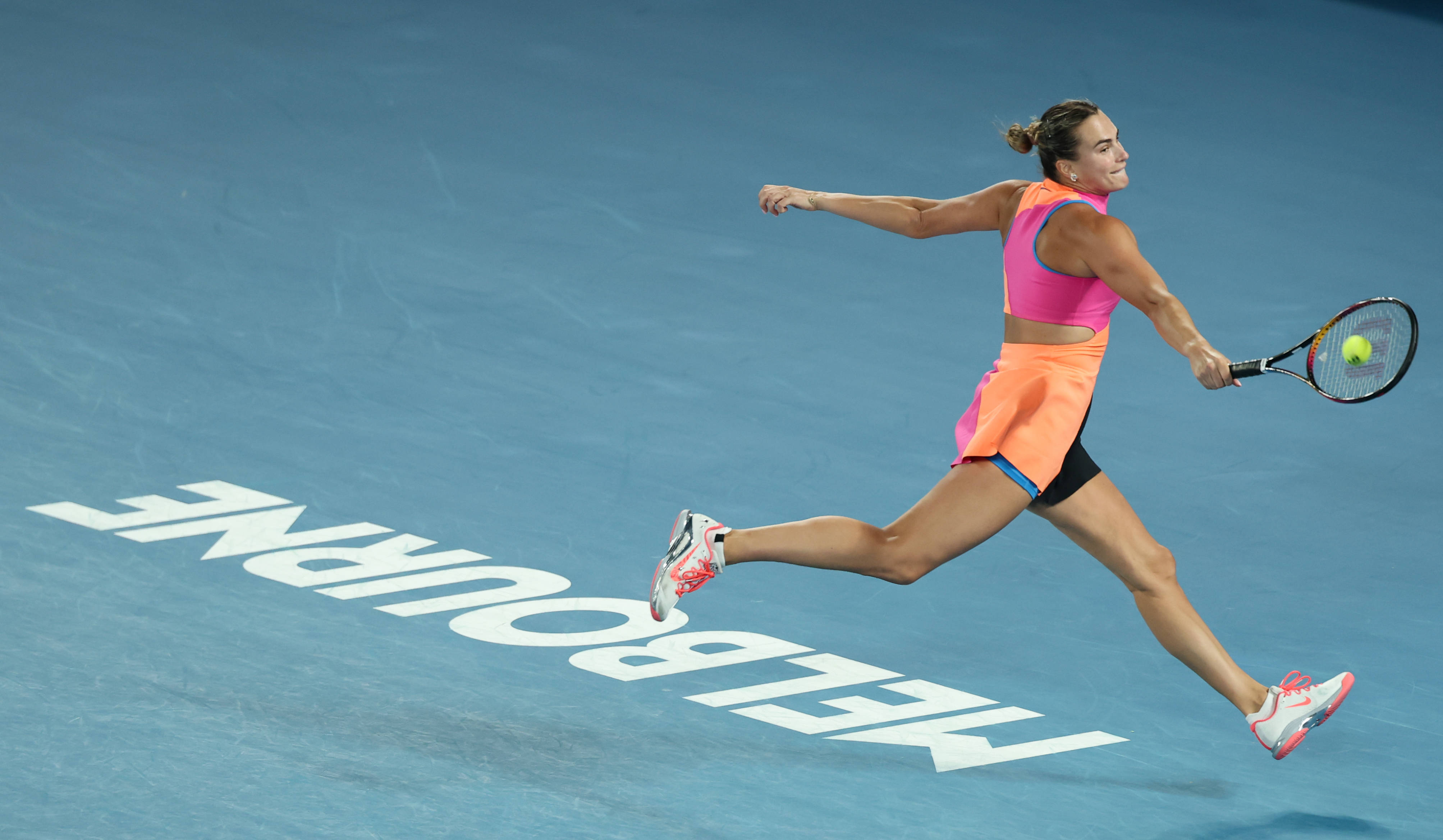 皇冠信用网出租足球_(体育)网球——澳网女单决赛:莱巴金娜对阵萨巴伦卡