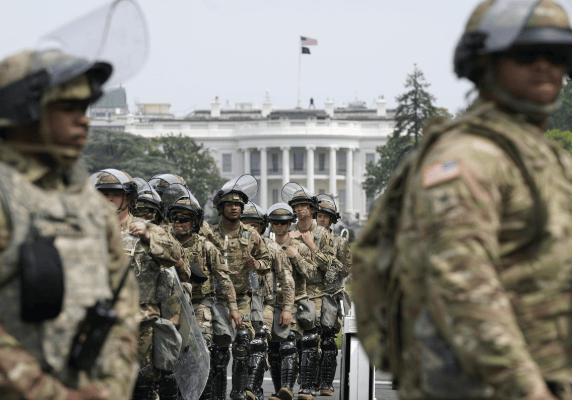 皇冠体育App下载_70枚导弹全中皇冠体育App下载，72小时内，美军发起行动？俄外长反手撂下一句狠话