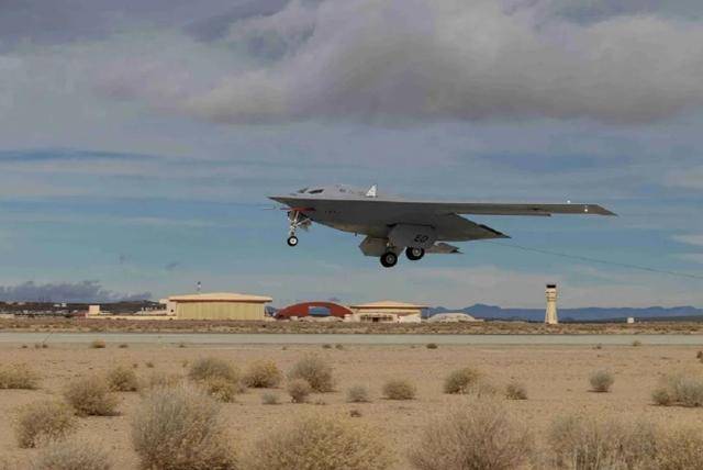 皇冠体育网_200架B-21+300架F-47!美智库:500架战机皇冠体育网,就能打到中国内陆