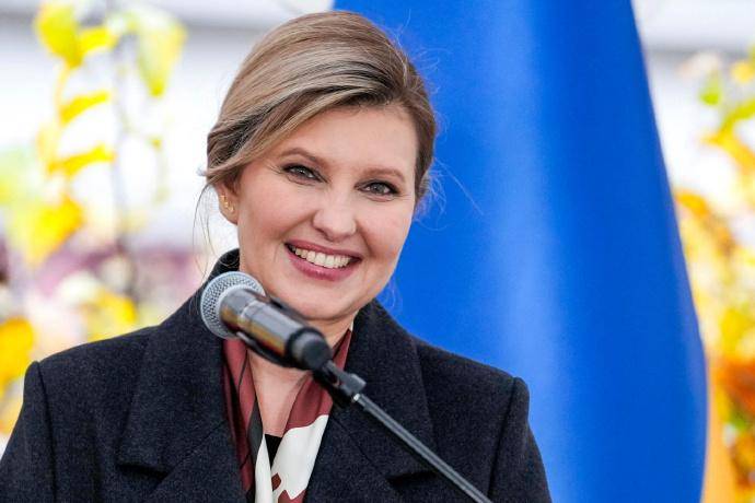 皇冠会员如何申请_泽连斯基夫人谈下届总统选举:“这让人精疲力尽皇冠会员如何申请,我们俩都累了”,但无法左右丈夫关于是否参选的决定