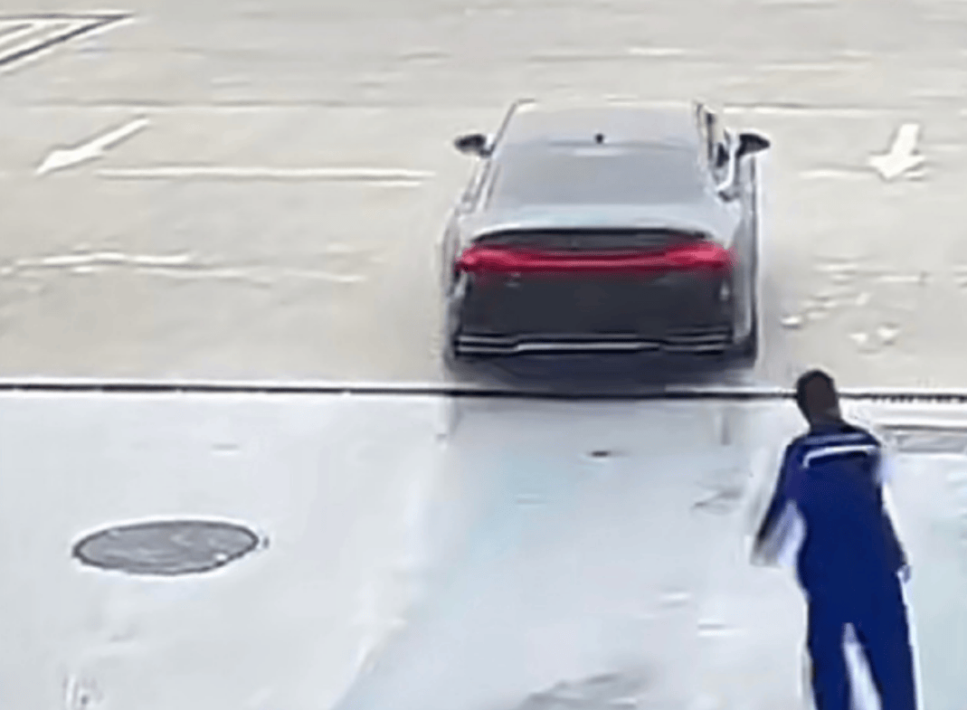 皇冠信用网代理如何注册_合肥警方通报“奥迪车加油后逃单”：涉案驾驶人马某庆（男皇冠信用网代理如何注册，21岁，外省人）已被行拘