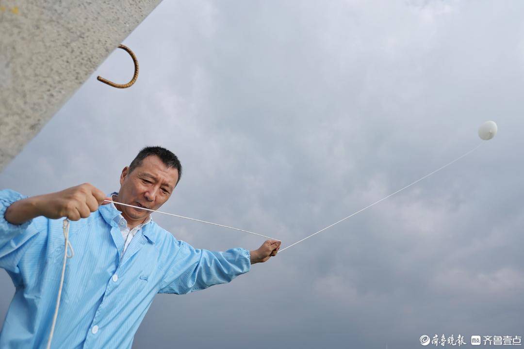 世界杯足球平台代理_拾光|几十年如一日世界杯足球平台代理,他准点放气球高空测天气
