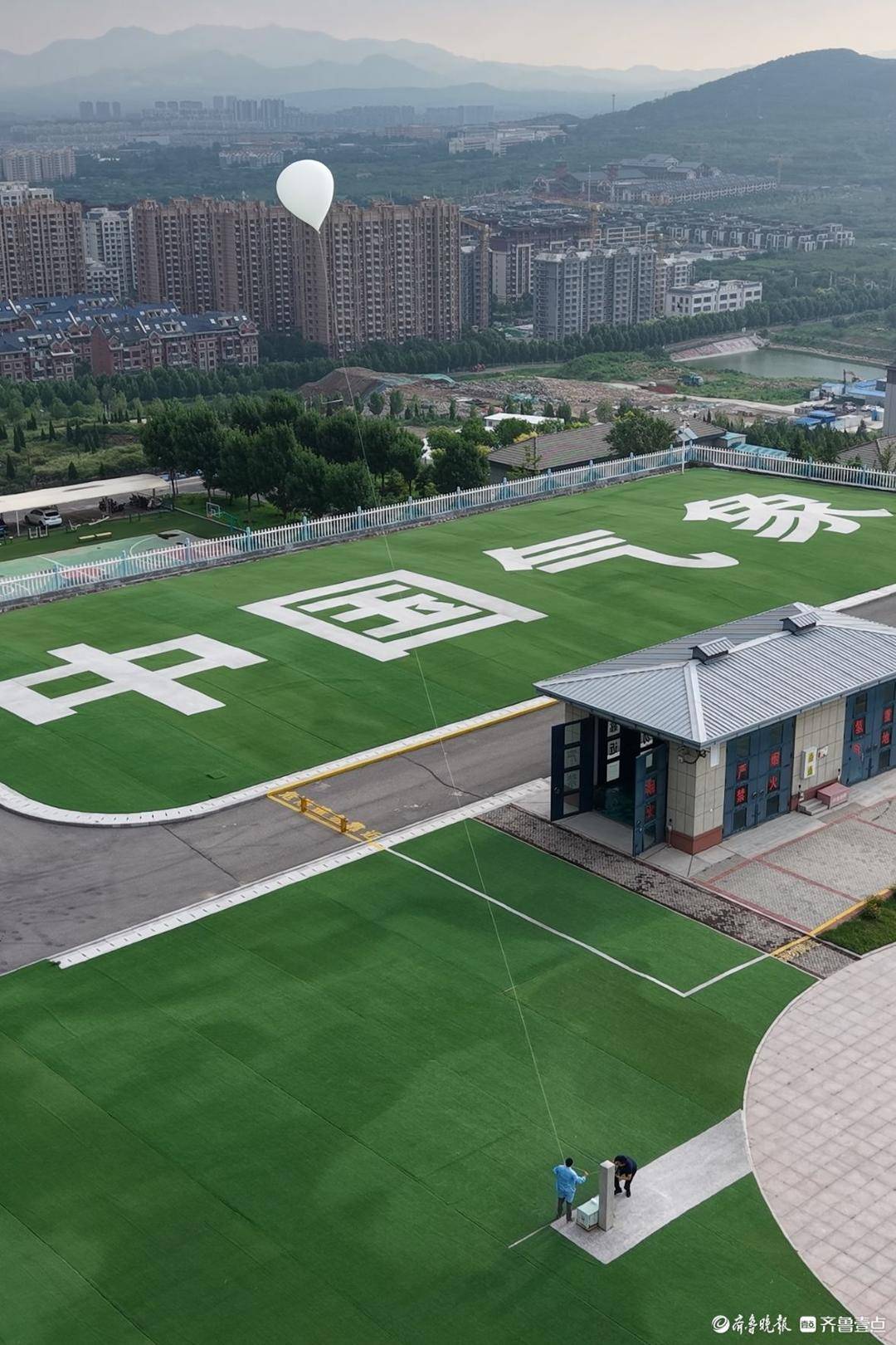 世界杯足球平台代理_拾光|几十年如一日世界杯足球平台代理,他准点放气球高空测天气