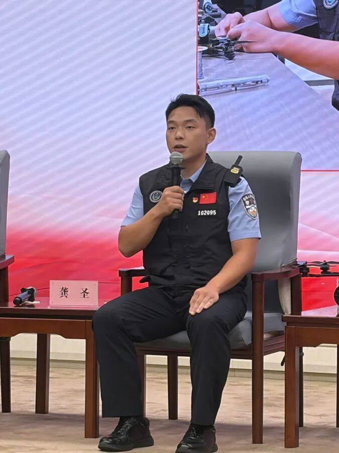 皇冠登3代理申请_一对来武汉旅游的夫妻准备用无人机航拍机场周边风景皇冠登3代理申请,设备刚开机就被发现,警方披露